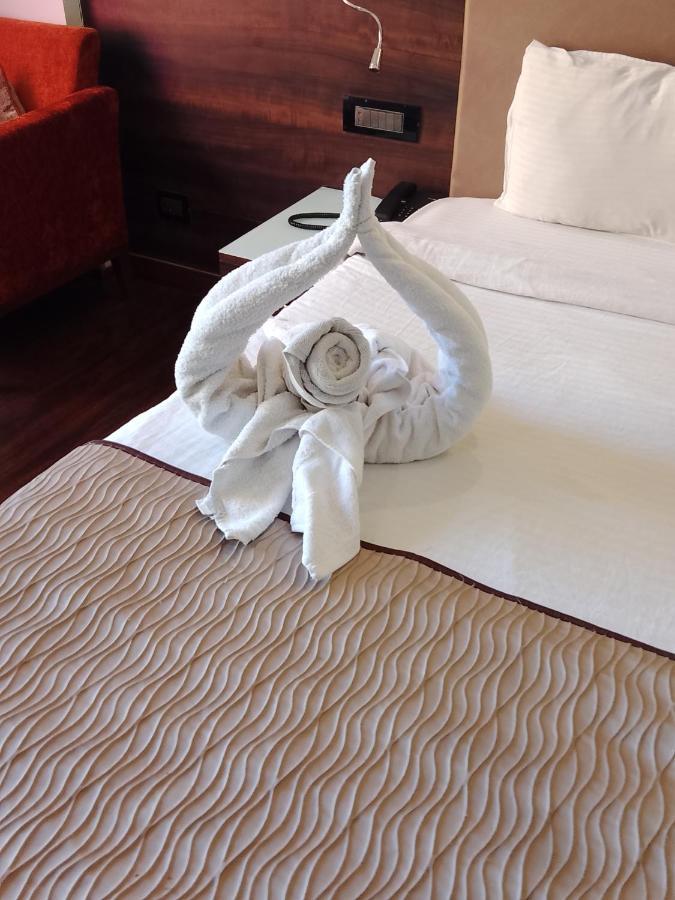 Hotel 5 Flowers Ananta Elite Kota  Dış mekan fotoğraf