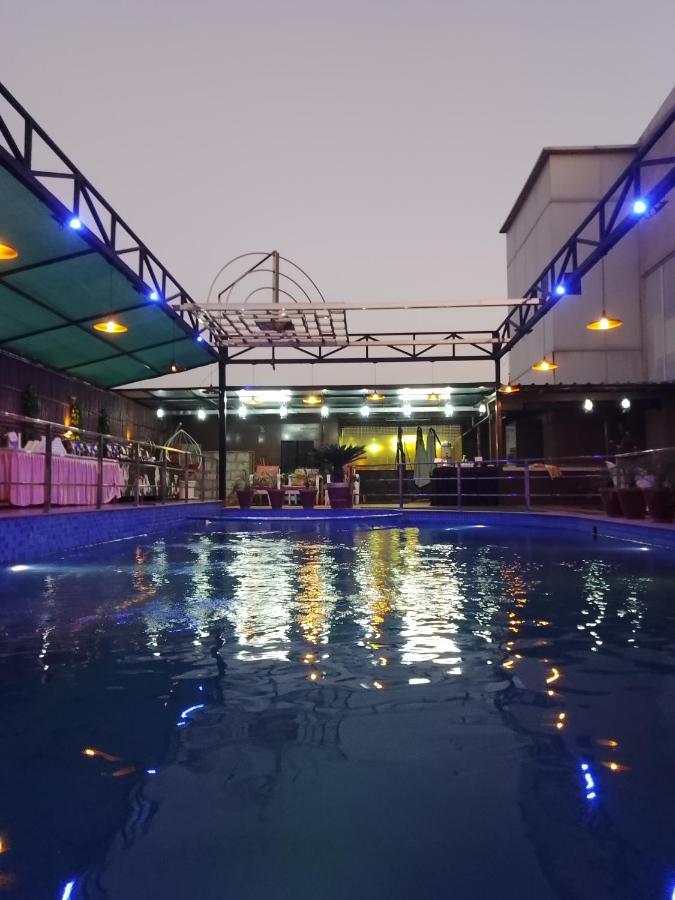 Hotel 5 Flowers Ananta Elite Kota  Dış mekan fotoğraf