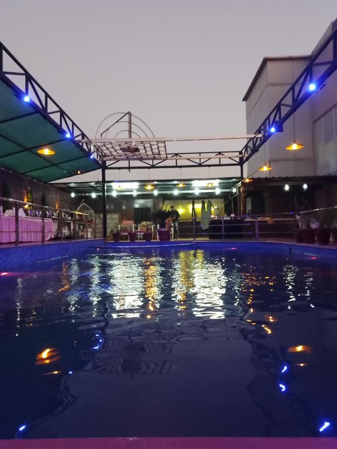 Hotel 5 Flowers Ananta Elite Kota  Dış mekan fotoğraf