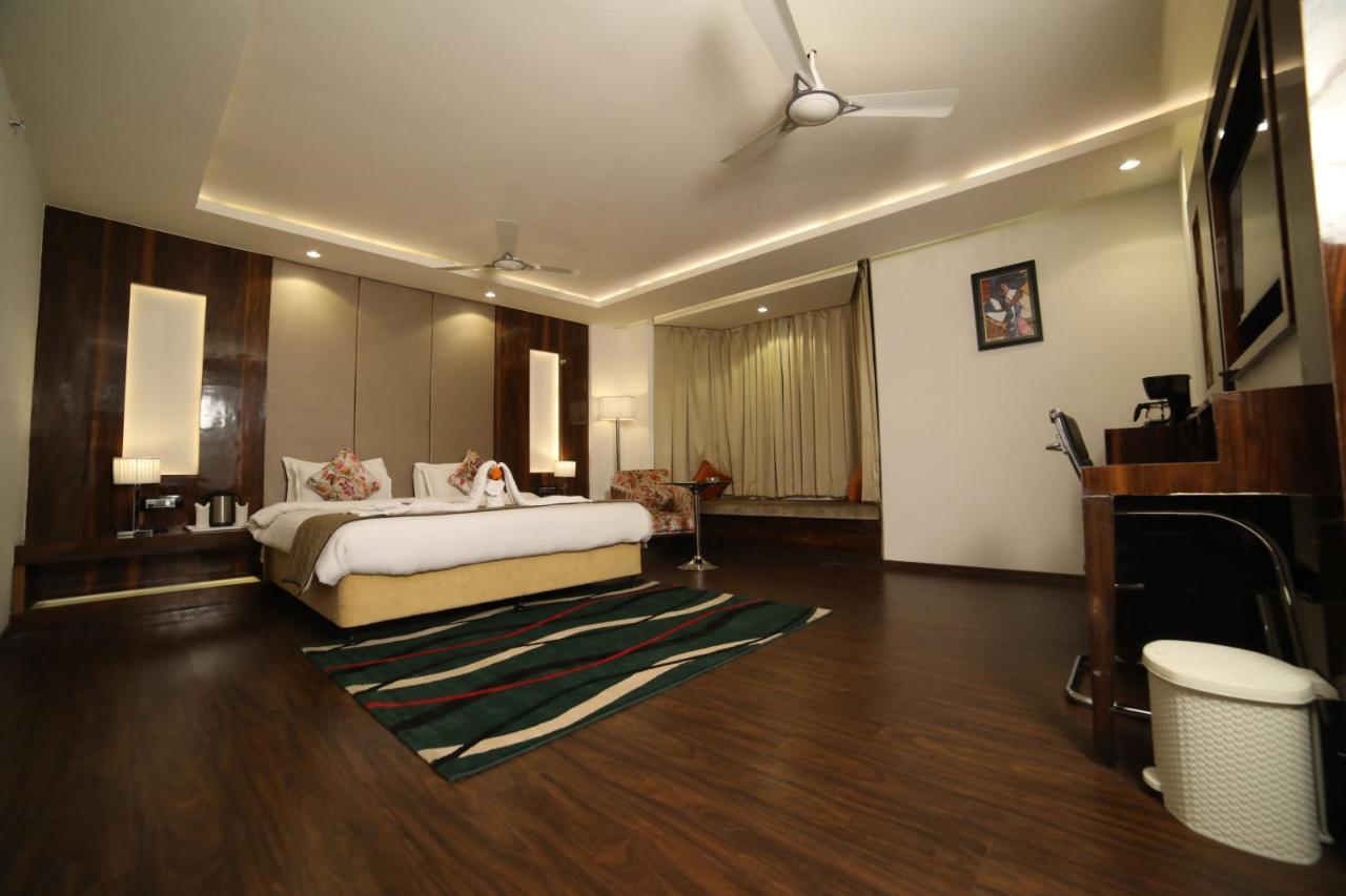 Hotel 5 Flowers Ananta Elite Kota  Dış mekan fotoğraf