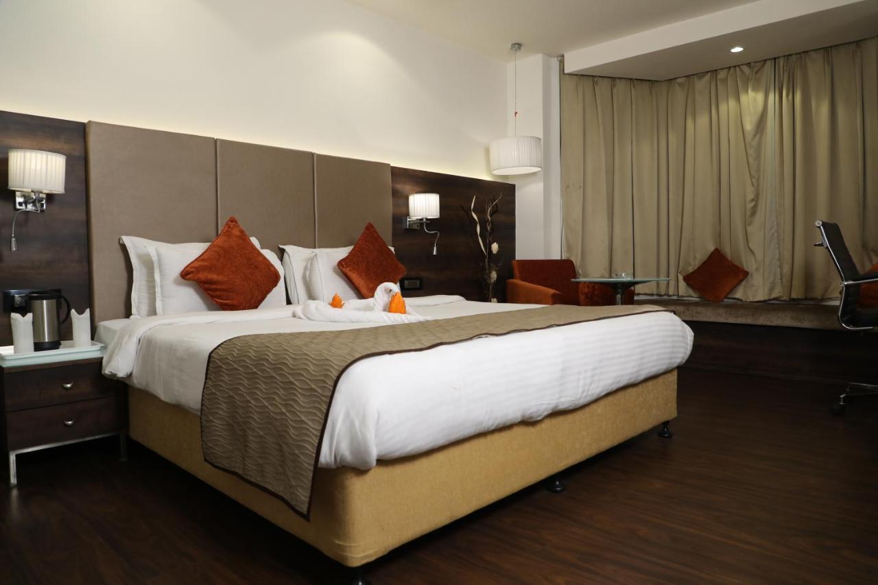 Hotel 5 Flowers Ananta Elite Kota  Dış mekan fotoğraf