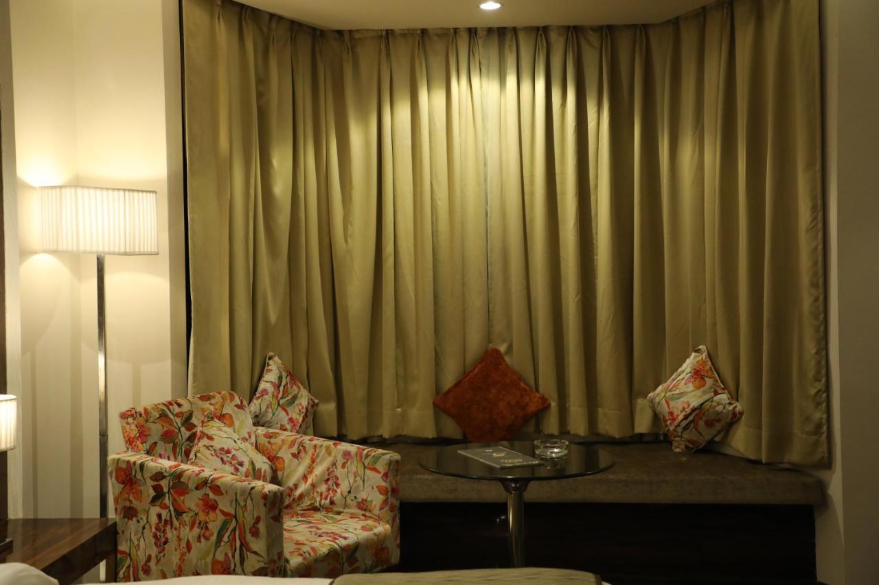 Hotel 5 Flowers Ananta Elite Kota  Dış mekan fotoğraf